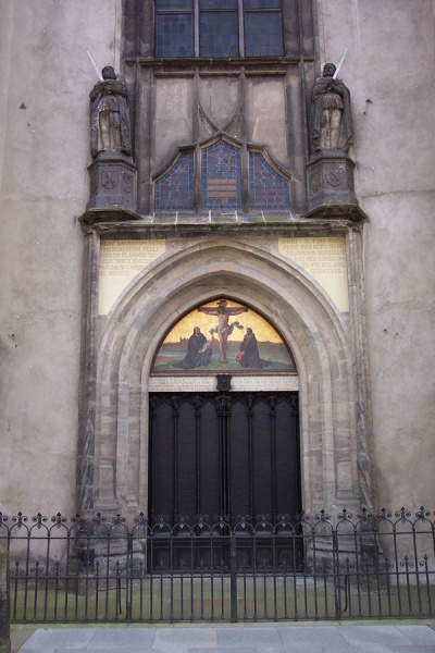 File:Wittenburg church door gg.jpg